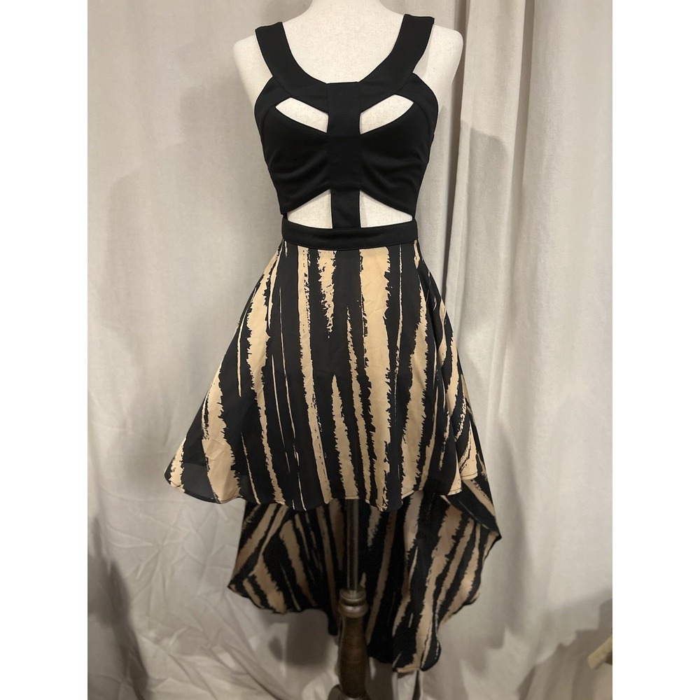 Reverse Women's Top Size Medium Black And Tan‎